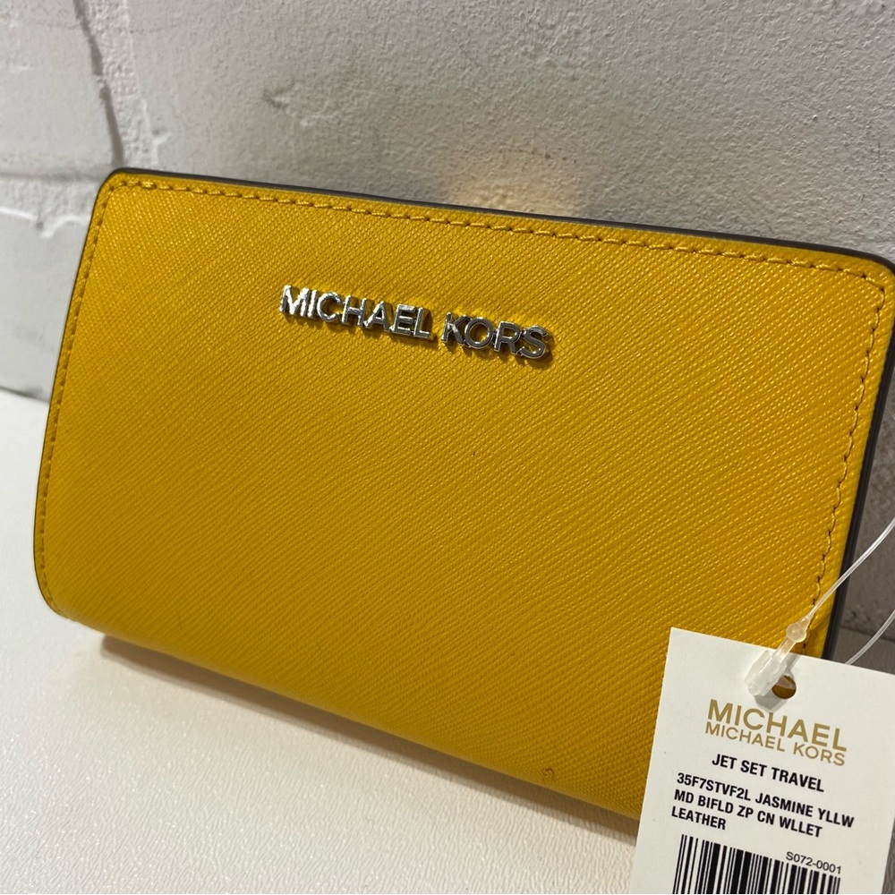 NEW - Michael Kors Jasmine Yellow Bifold Zip Coin Wallet - Picture 3 of 8